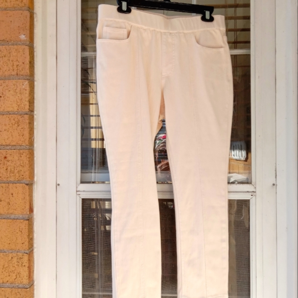 Isaac Mizrahi Soft Cream Stretch Jeggings